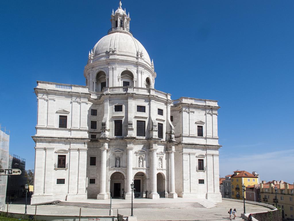 TRAVEL LIKE A LOCAL, ALFAMA! Deolinda Cosy Home&Amazing View Lisbona Esterno foto